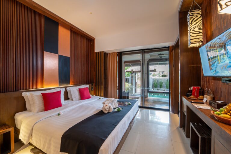 Plunge Pool Suite 4